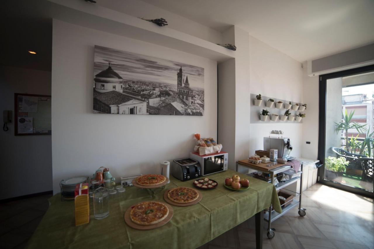 Baker Street Hotel Bergamo Ngoại thất bức ảnh